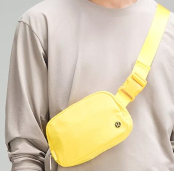 NWT - Lululemon Everywhere Belt Bag - Soleil Yellow Brand new with tags - Picture 7 of 7